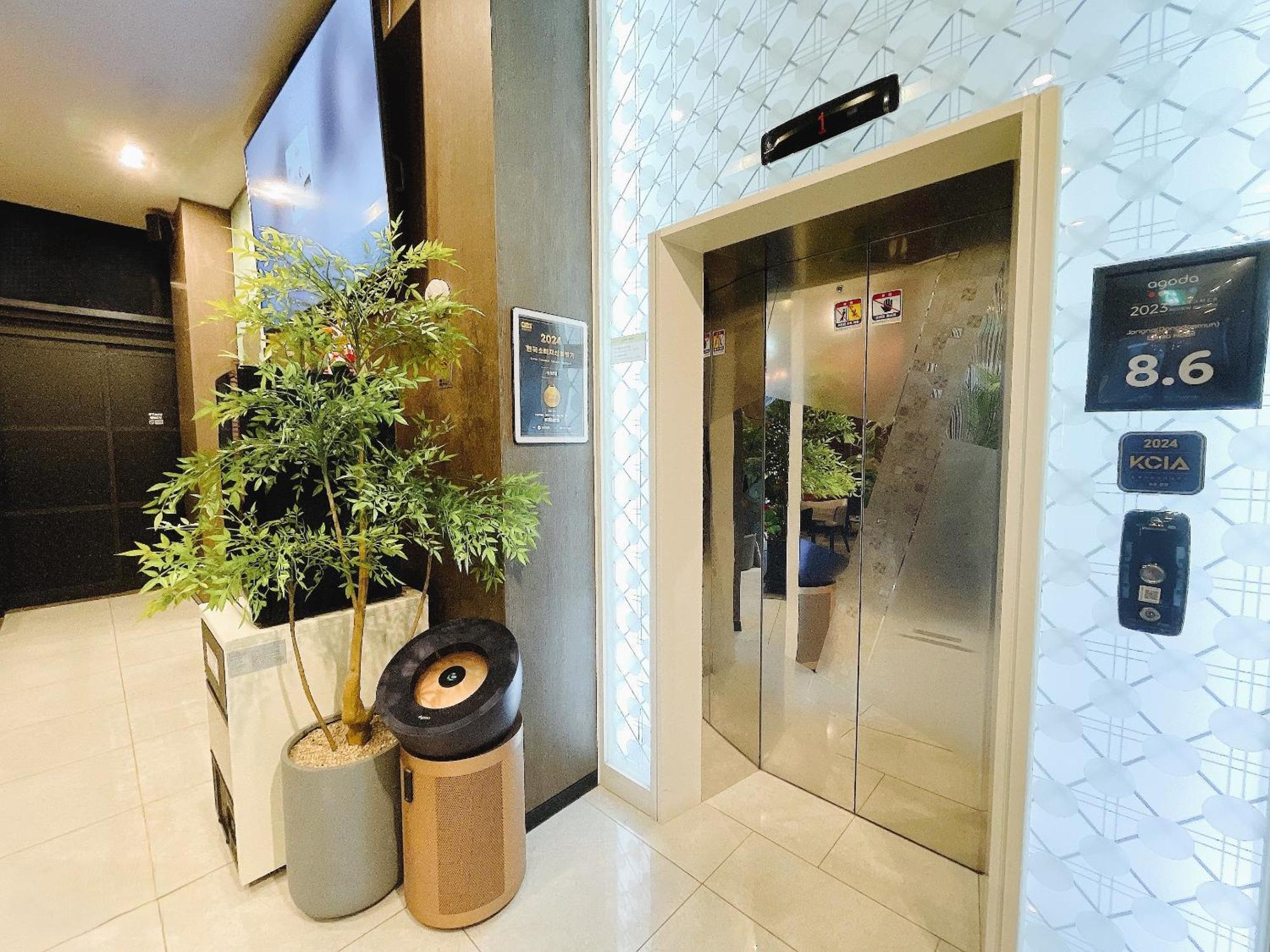 Jongno Lumia Tourist Hotel Seoul Ngoại thất bức ảnh